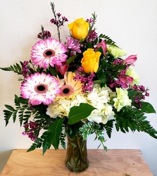 Fashionista Blooms From Rogue River Florist, Grant's Pass Flower Delivery