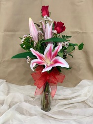 Stargazer & Red Rose Vase From Rogue River Florist, Grant's Pass Flower Delivery