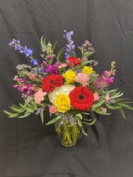 Vibrant Valentine From Rogue River Florist, Grant's Pass Flower Delivery